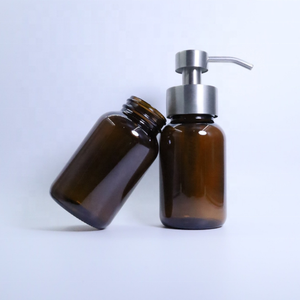 Distributeur de <span class=keywords><strong>savon</strong></span> pour les mains en mousse en verre ambré épais rechargeable de 250 ml avec pompe à mousse en acier inoxydable argenté pour flacon de lotion - Product Image 1