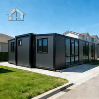 Maison conteneur en acier extensible moderne de 40 pieds avec toit en chevrons, cuisine préfabriquée, chambre, salle de bain, villa, appartement extérieur pour grand-mère