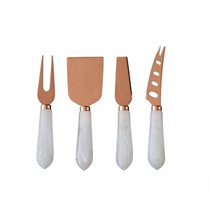 Ensemble de couverts élégant en marbre blanc royal avec manche doré, design portugais, en acier inoxydable, pour fromage, écologique - Product Image 1
