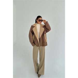 Chaqueta Acolchada de Gamuza Marrón Otoño/Invierno, Chaqueta con Botones para Mujer, Personalizable con Logotipo, Exterior de Cuero PU, Interior de Poliéster/Algodón, para Primavera - Product Image 3