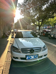 <span class=keywords><strong>Mercedes</strong></span>-Benz <span class=keywords><strong>Classe</strong></span> C C180 C180K 2011 W204 d'occasion, berline de luxe automatique, essence, conduite à gauche - Product Image 1