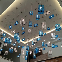 Lampes de plafond en verre de Murano de couleur personnalisée, éclairage d'hôtel, luminaires d'escalier, lampes suspendues LED, lustres modernes de luxe