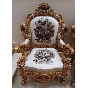 Fauteuil élégant de style royal pour salon, avec coussin de qualité supérieure et structure en bois massif durable - Product Image 1