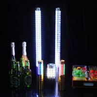 Bâtons lumineux LED rechargeables en aluminium populaires pour champagne, bâton lumineux pour fête