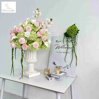 Boule de fleurs artificielles réalistes rose, verte et blanche en gros pour la décoration de scène de mariage, allée et centres de table d'événements
