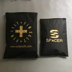 Venta caliente Moda Negro Cremallera Embalaje Bolsa de plástico Camiseta Sudadera con capucha Traje de baño Ropa Ecológico Bolsa de plástico con cremallera