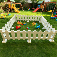 Barrière de jeu souple et robuste en PE, blanche et noire, pour la sécurité des enfants, parc de jeu intérieur pour location de fêtes d'anniversaire et événements