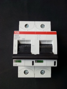 Một B B Thương hiệu mới sản phẩm gốc xác thực điểm số cao bị hỏng thu nhỏ ngắt mạch S802S-UCB100 10080875. - Product Image 3