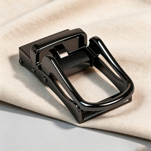 Hebilla de Cinturón Negra Mate con Bloqueo Automático, 35mm, Aleación de Zinc, Reversible, Giratoria, para Cinturón de Cuero Formal de Hombre - Product Image 3