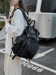Sac à dos de voyage d'automne personnalisé pour femme, neutre, en nylon imperméable et léger - Product Image 4