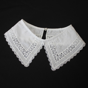 Colletto in Pizzo Francese Bianco Reversibile Ricamato Traforato Staccabile per Accessori d'Abbigliamento - Product Image 5