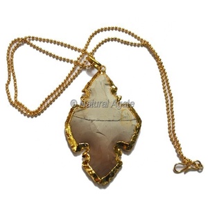 Collier fantaisie personnalisé en agate en forme de pointe de flèche, tendance - Product Image 1