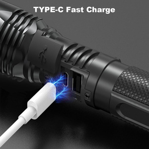 Siêu sáng tầm xa <span class=keywords><strong>LED</strong></span> <span class=keywords><strong>Torch</strong></span> Zoomable Hợp kim nhôm Đèn pin LCD hiển thị kỹ thuật số không thấm nước USB IP65 khẩn cấp - Product Image 3