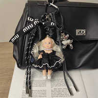 Porte-clés pendentif pour sac à main et sac à dos, motif poupées en pull mignonnes, en tissu doux fait main avec pompon en corde, pour filles