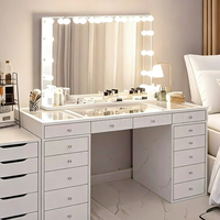 Commode de rangement moderne en bois blanc pour usage commercial, avec miroir éclairé par LED, idéale pour robes de mariée et maquillage, et table console.