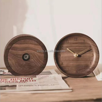 Horloge de table de chevet ronde en bois avec finition en noyer, à quartz traditionnel, avec affichage à aiguilles, fonction de répétition, certifiée CE