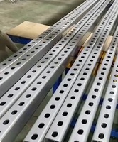 Ligne de peinture électrostatique à poudre économique et peu encombrante pour les solutions de production en grande série