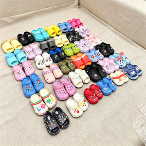 Zuecos de Jardín Unisex para Niños, Sandalias de Playa Antideslizantes de Verano con Dibujos Animados, Disponibles al por Mayor - Product Image 1