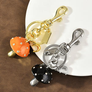 Llavero de Metal Vintage con Forma de Hongo, Llavero con Mosquetón Redondo, Accesorio para el Verano - Product Image 6