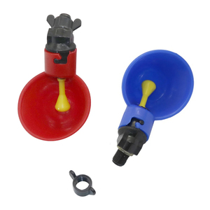 Bebedero Automático Rojo/Azul <span class=keywords><strong>para</strong></span> Gallinero con Taza <span class=keywords><strong>y</strong></span> Tornillos <span class=keywords><strong>para</strong></span> Alimentador de Aves de Corral - Product Image 6