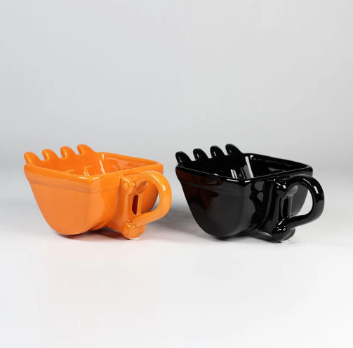 Tazza smaltata personalizzata con escavatore: tema di costruzione per bambini personalizzato - Italia