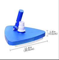 Aspirateur triangulaire rotatif flexible en plastique avec une capacité de nettoyage super puissante pour l'équipement de nettoyage des piscines