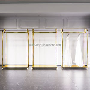 Perchero Moderno para Ropa Exhibidor de Prendas Dorado con Ruedas para Boutique Tienda y Exhibición de Vestidos de Novia - Product Image 3