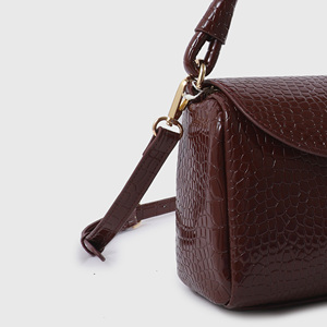 2025 A/W mới sang trọng của phụ nữ bằng sáng chế PU cá sấu nổi túi xách: Tinh tế tinh tế - Product Image 4