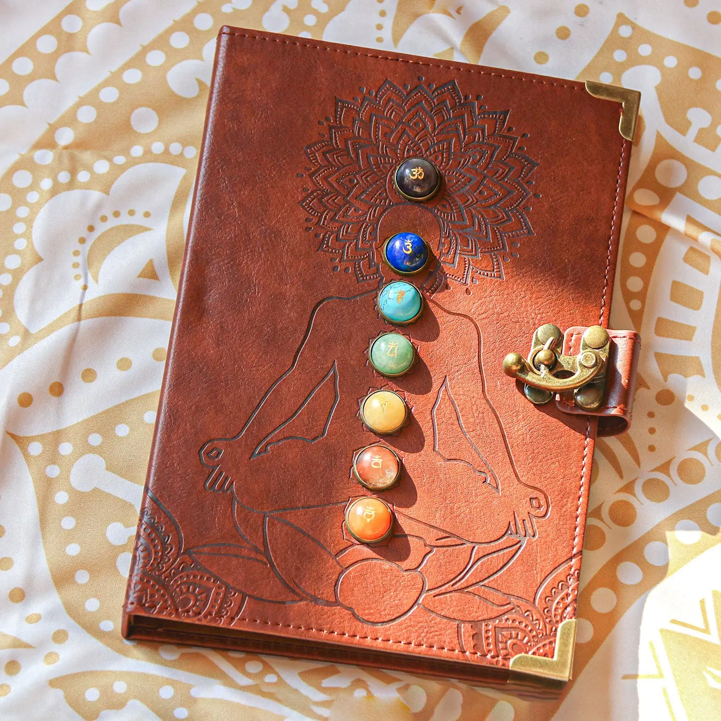 Wholesale Seven Chakra Stone Embossed Handmade Diary Wonderful Gift Vintage Crystal Leather Journal Vintage