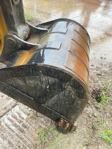 Excavatrice SANY 135 d'occasion à bras court, conception compacte pour la construction urbaine - Product Image 3