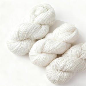 Hilo de tejer a mano con patrón crudo ecológico de <span class=keywords><strong>lana</strong></span> <span class=keywords><strong>Merino</strong></span> 100% para teñir a mano estilo elegante precio al por mayor - Product Image 4