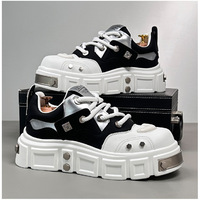 Chaussures décontractées tendance pour hommes à plateforme, à lacets, avec accents rivetés, semelle épaisse, respirantes, pour le streetwear, les soirées et l'usage quotidien