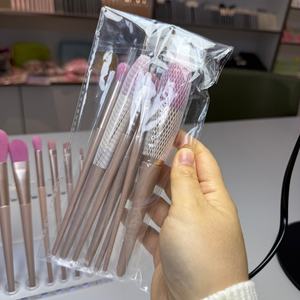 Brochas <span class=keywords><strong>de</strong></span> Maquillaje <span class=keywords><strong>de</strong></span> Pelo Sintético Ultrasuave con Mango <span class=keywords><strong>de</strong></span> Madera y Virola <span class=keywords><strong>de</strong></span> Aluminio, Suministro al por Mayor, 7 Piezas - Product Image 5