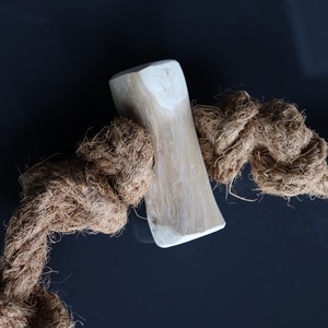 Vietnam doğal ahşap hindistan cevizi köpek çiğneme oyuncakları agresif checheyavru eğitim çiğneme oyuncakları kafeinsiz köpek oyuncağı oyuncaklar - Product Image 5