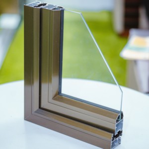 Service de découpe de profilés en aluminium Shalumi série 6000 brun clair pour portes et fenêtres à cadre en alliage, fabricant vietnamien - Product Image 4