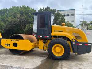 China Brand XS223JS 22 Ton Single Drum Vibratory Road <b>Roller</b> SDEC Engine 22000kg Compactor For Highway Construction - Product Image 1