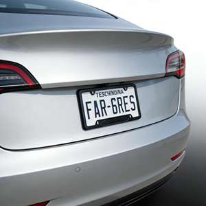 Soporte de Matrícula Decorativo Creativo Personalizado con Marco de Protección de Metal - Product Image 6