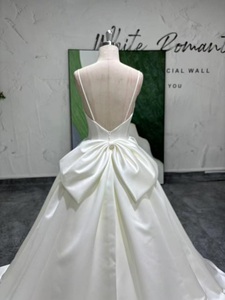 Robe de mariée longue élégante et luxueuse en satin, style princesse, coupe A, pour femmes, robe de mariée blanche de rêve avec dos en V profond et nœud - Product Image 3