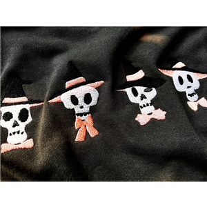 Stagione spettrale divertente <span class=keywords><strong>scheletro</strong></span> rosa <span class=keywords><strong>felpa</strong></span> ricamata di Halloween <span class=keywords><strong>con</strong></span> fiocco e cappello - Product Image 4