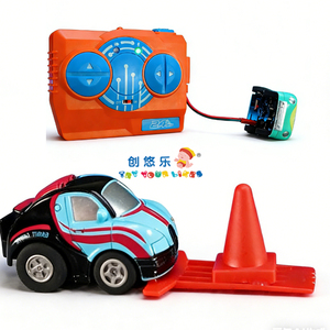EPT Paquete de 4 Mini Coches de Acrobacias RC Listos para Usar en Interiores y Exteriores con Neumáticos Reemplazables, Conos de Tráfico, Juguete de Carreras con Control Remoto para Edades de 5 a 7 Años - Product Image 4