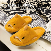 Vente chaude mignon dessin animé requin intérieur en peluche pour pantoufles antidérapant coton bout ouvert EVA hiver massage pour pantoufles pour hommes