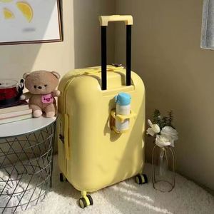 Maleta infantil con ruedas giratorias 3D de la marca BSCI, con diseño de helado, para niños, con 4 ruedas, carcasa rígida. - Product Image 6