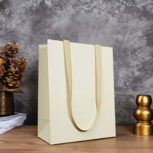 Sacs en papier de luxe pour emballage de bijoux, personnalisables avec logo, plusieurs tailles, pour vêtements et shopping - Product Image 3