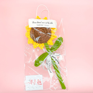 Ramo de simulación de flores de hilo tejido a mano, terminado y hecho a mano, regalo para el Día del Maestro y el Día de la Madre, con girasol, rosa y claveles de efecto hielo, envío rápido - Product Image 2