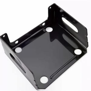 Fabrication sur mesure de pièces en tôle noire brillante, pliage CNC de précision, support en forme de U, base de montage en acier pour l'électronique - Product Image 6