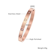 Bracelets tendance en acier inoxydable plaqué or 18 carats avec zircon, motif trèfle porte-bonheur et cœur, pour femmes, prix de gros abordable