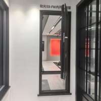 Fenêtre à battant moderne en alliage d'aluminium à double vitrage horizontal, certifiée Energy Star, étanche à l'eau et résistante aux vents, idéale pour appartement