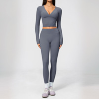 Set Pakaian Olahraga Wanita Logo Kustom, Atasan Crop Top Lengan Panjang Berkerut, Legging Yoga Kontrol Perut Elastis Tinggi, Setelan Fitness Dua Potong