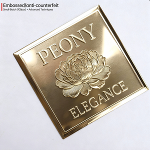 Etichette in Metallo Dorato Spazzolato di Lusso, Adesivi 3D Goffrati Opachi, Ornamenti per Profumi, Targhette Durevoli - Product Image 1