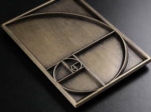 Spilla in Metallo con Rapporto Aureo, Design Unico e Retrò, Distintivo Vintage Rettangolare da 5mm per Laurea - Product Image 1